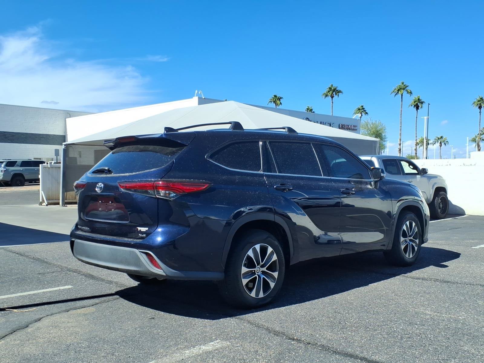 Used 2020 Toyota Highlander XLE FWD image 6