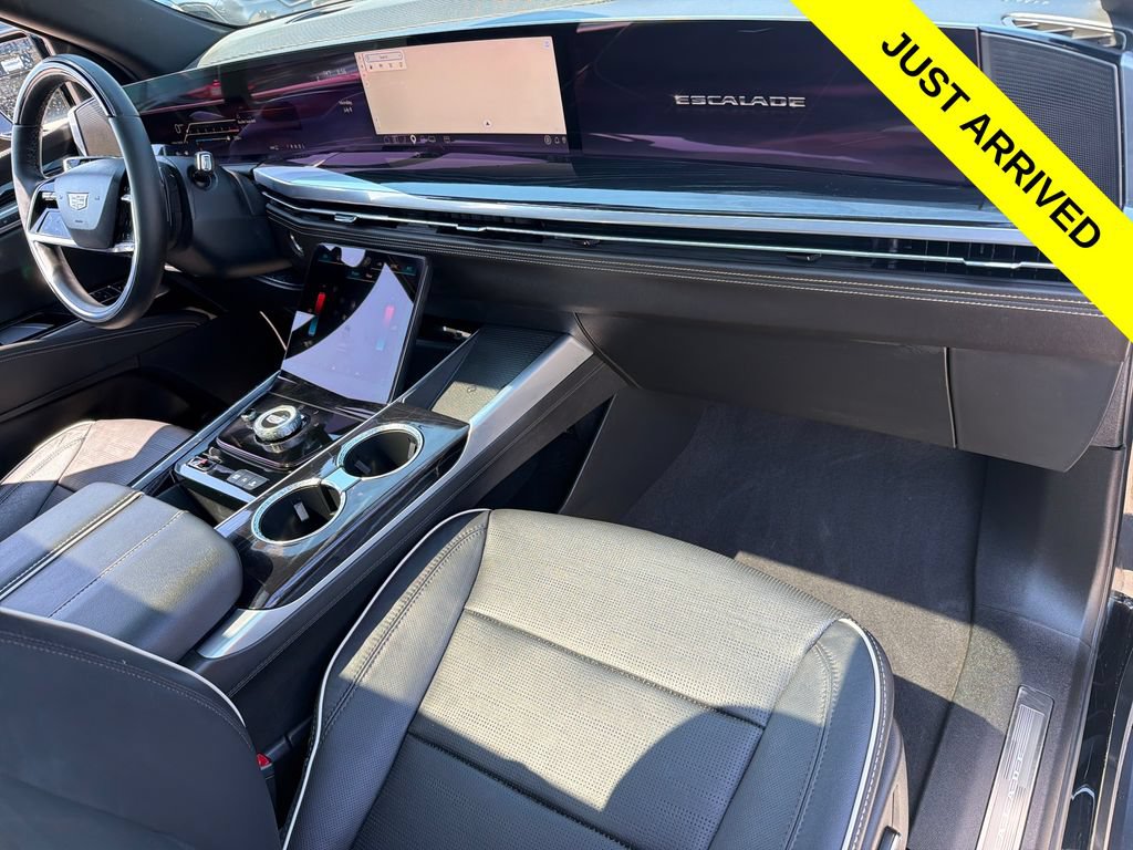 Used 2025 Cadillac Escalade Sport w/ LPO, ONYX Package AWD/4WD image 31