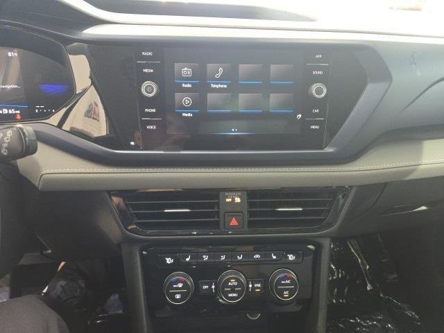 Certified 2024 Volkswagen Taos SE w/ Panoramic Sunroof Package image 13