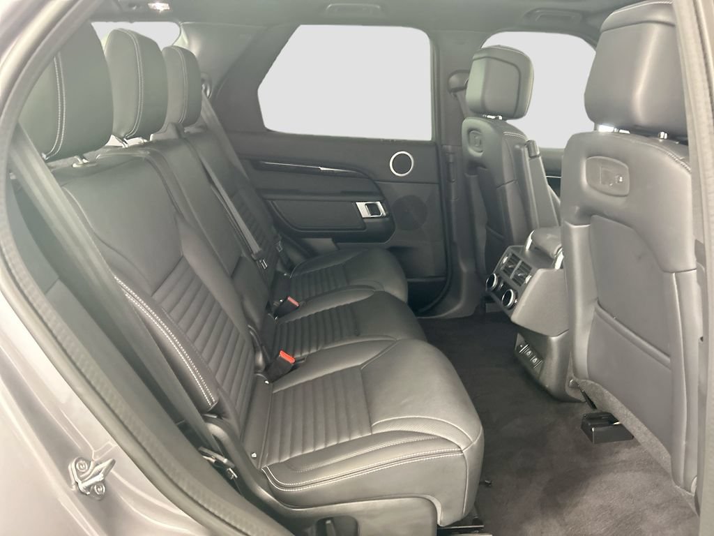Certified 2025 Land Rover Discovery S AWD/4WD image 21
