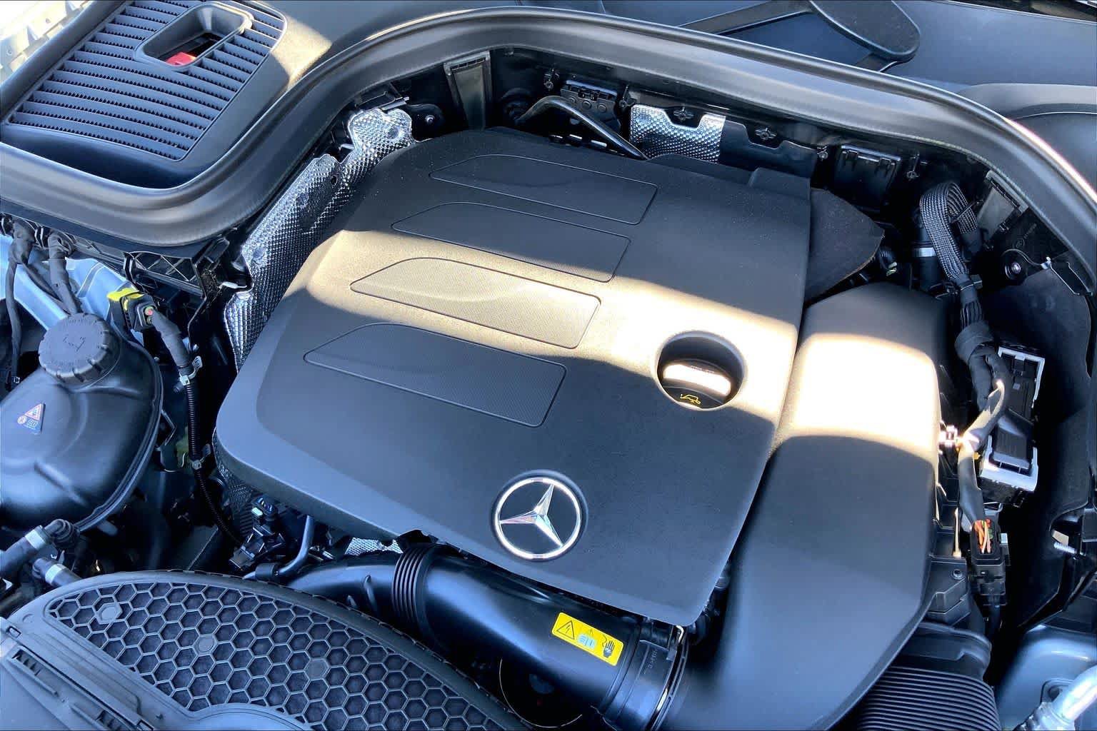 Used 2021 Mercedes-Benz GLC 300 4MATIC image 32