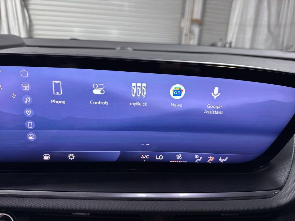 Used 2025 Buick Envision Preferred image 25