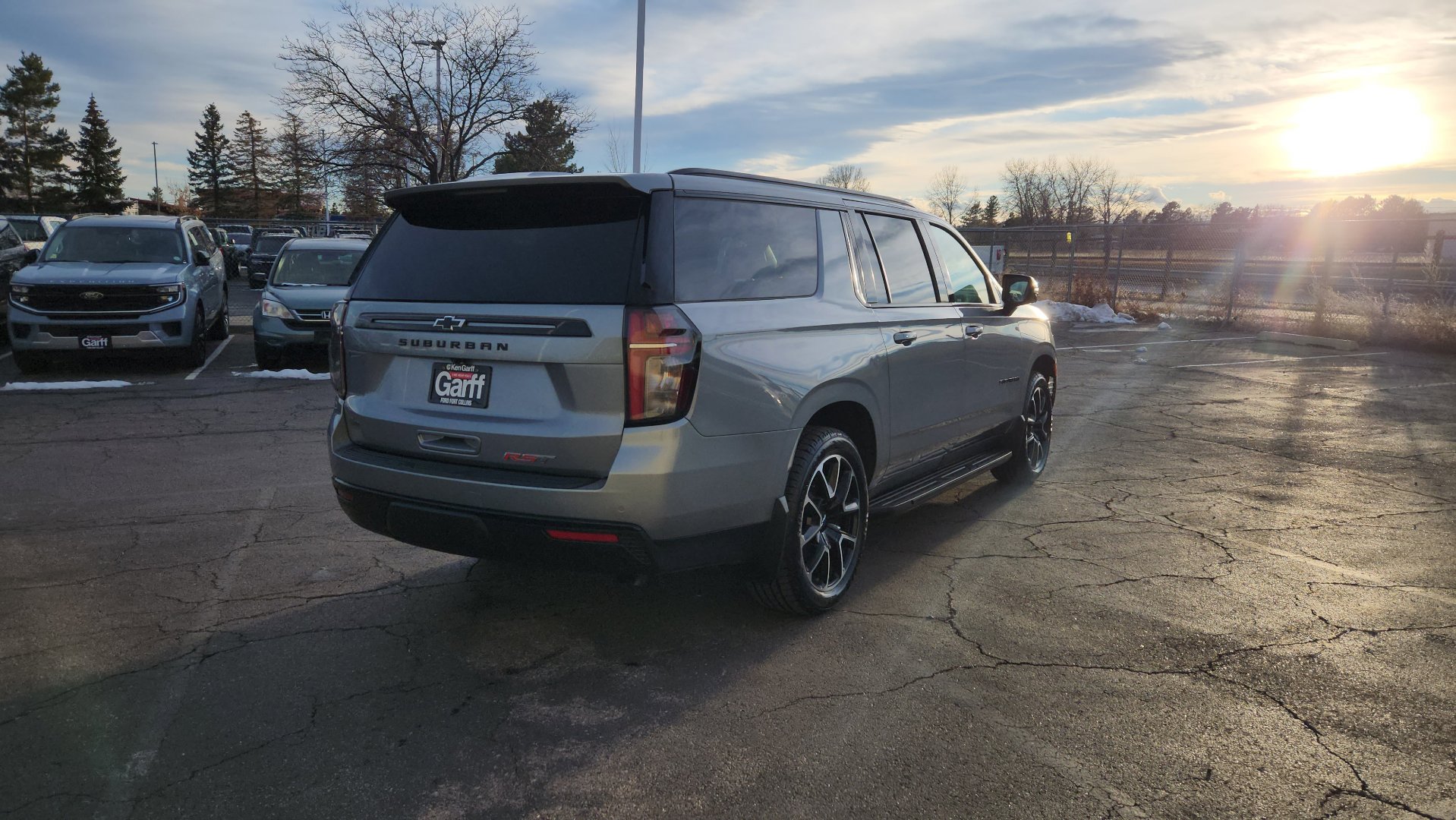 Used 2023 Chevrolet Suburban RST w/ Luxury Package image 11