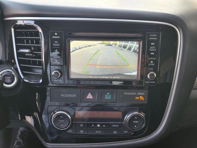 Used 2016 Mitsubishi Outlander SE AWD/4WD image 11