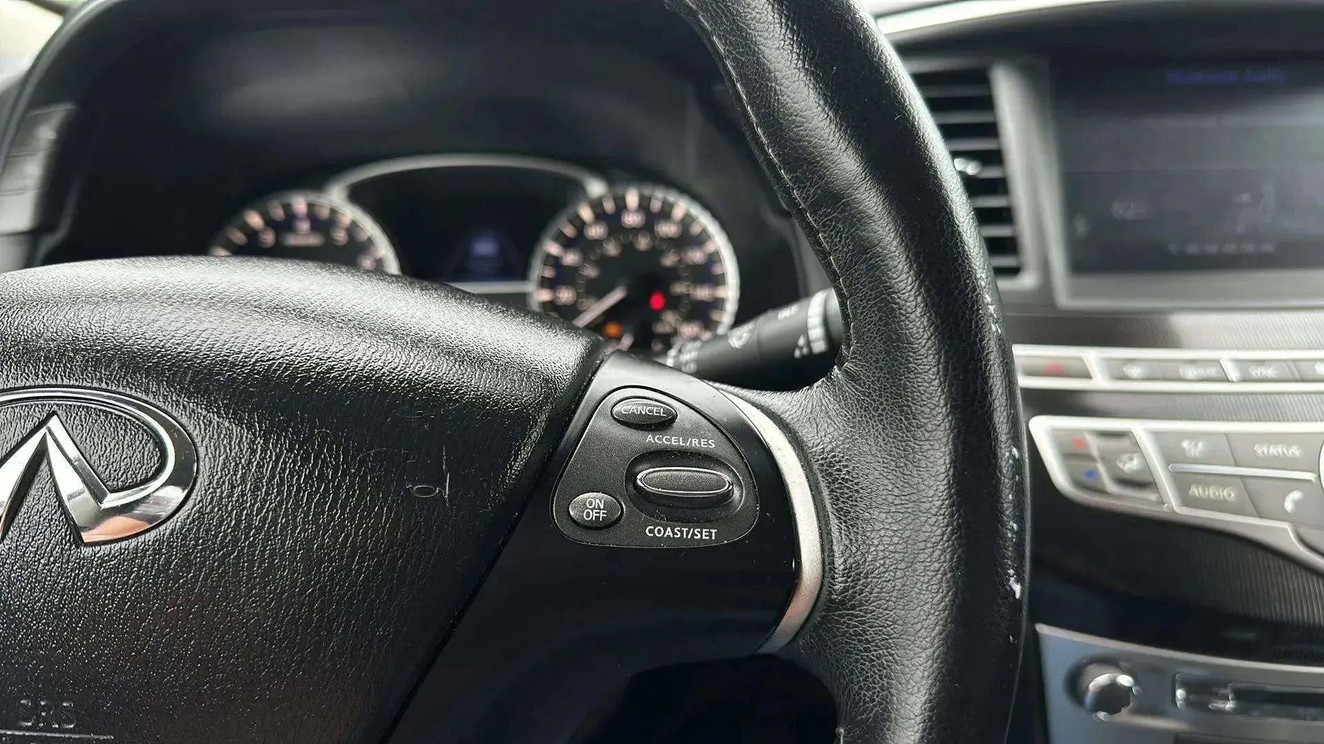 Used 2019 INFINITI QX60 Pure image 40