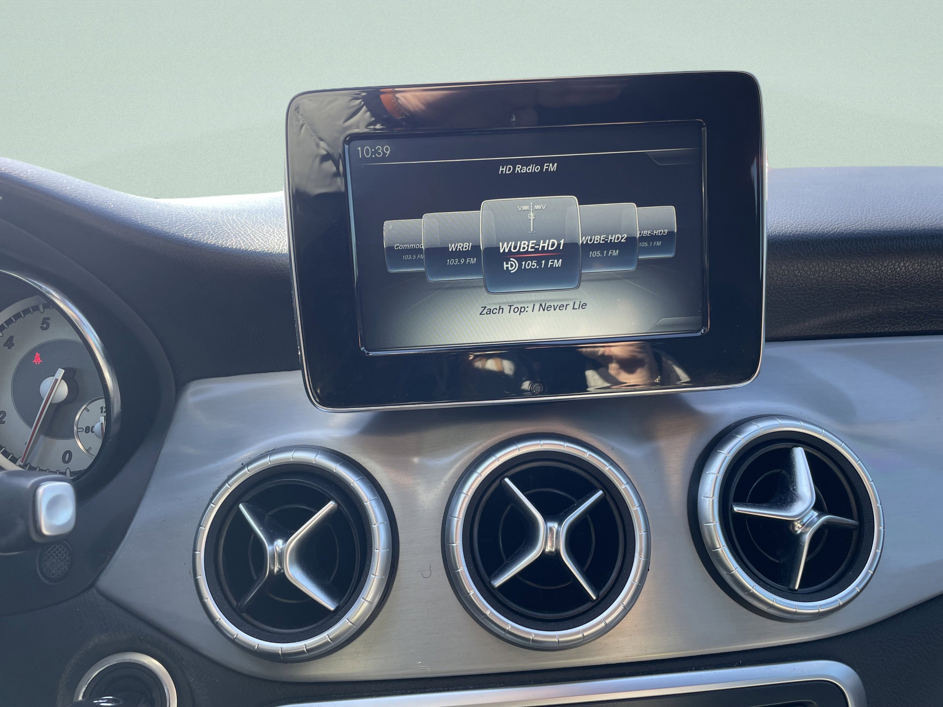 Used 2015 Mercedes-Benz CLA 250 image 10