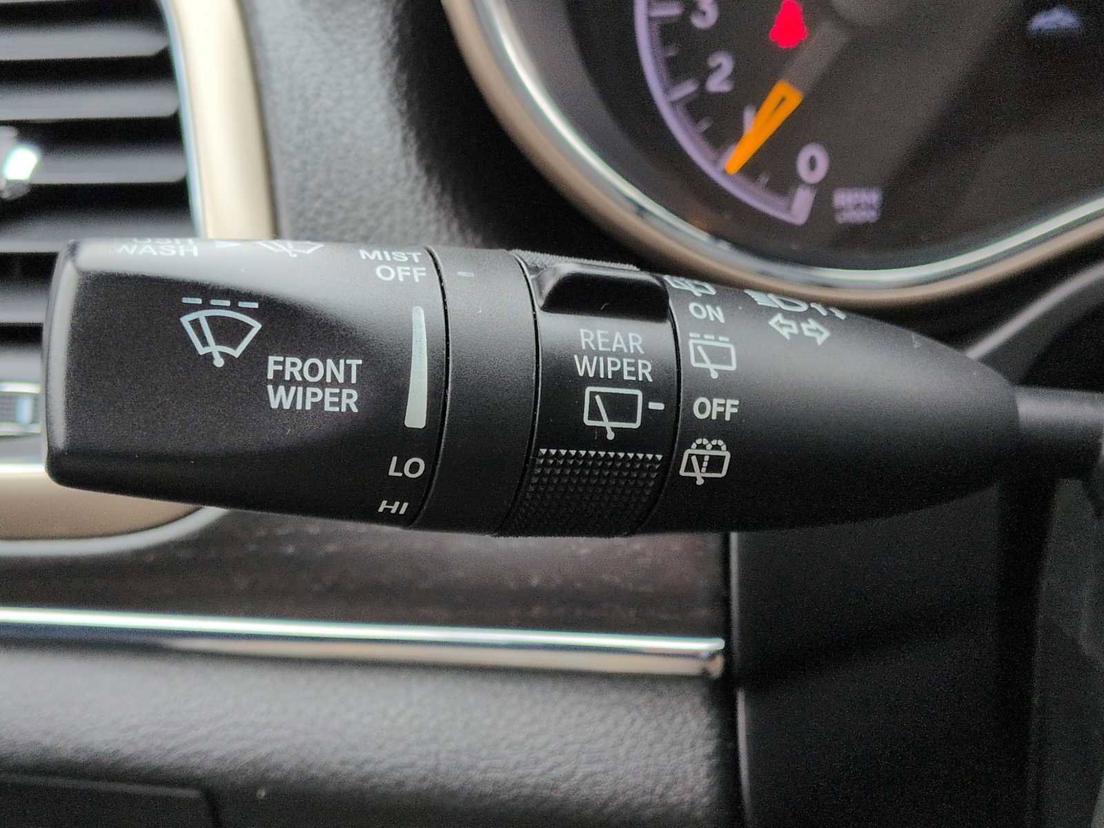 Used 2015 Jeep Grand Cherokee Limited image 29