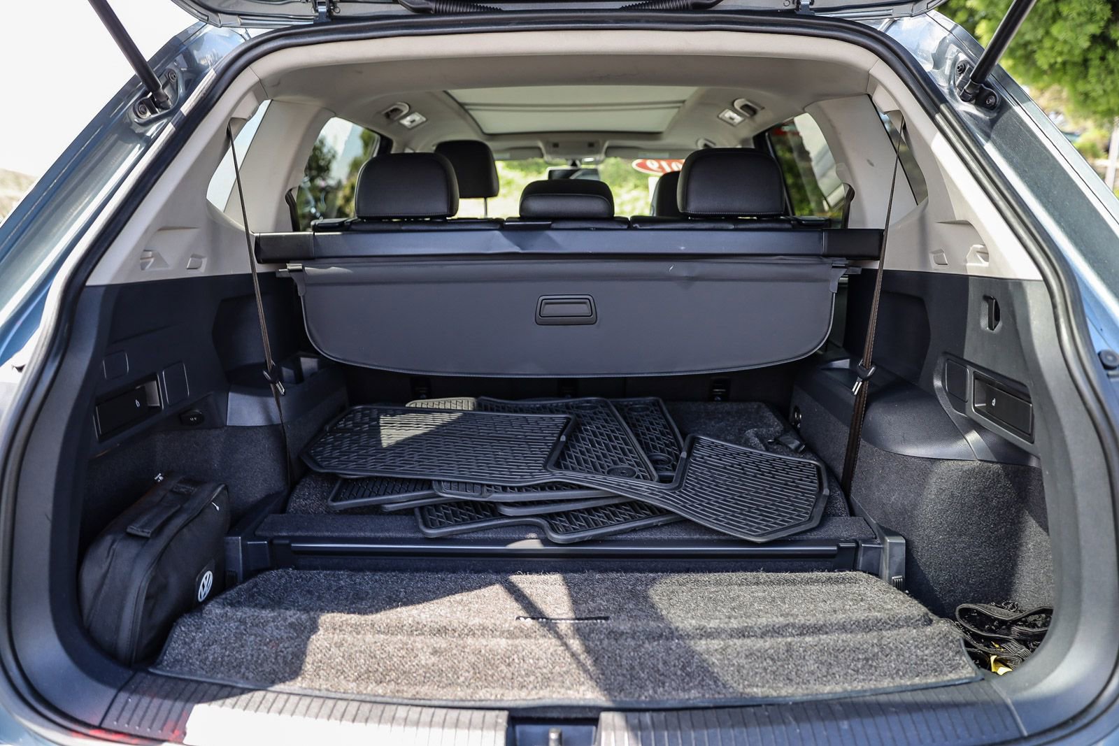 Used 2019 Volkswagen Tiguan SE w/ Panoramic Sunroof Package FWD image 26