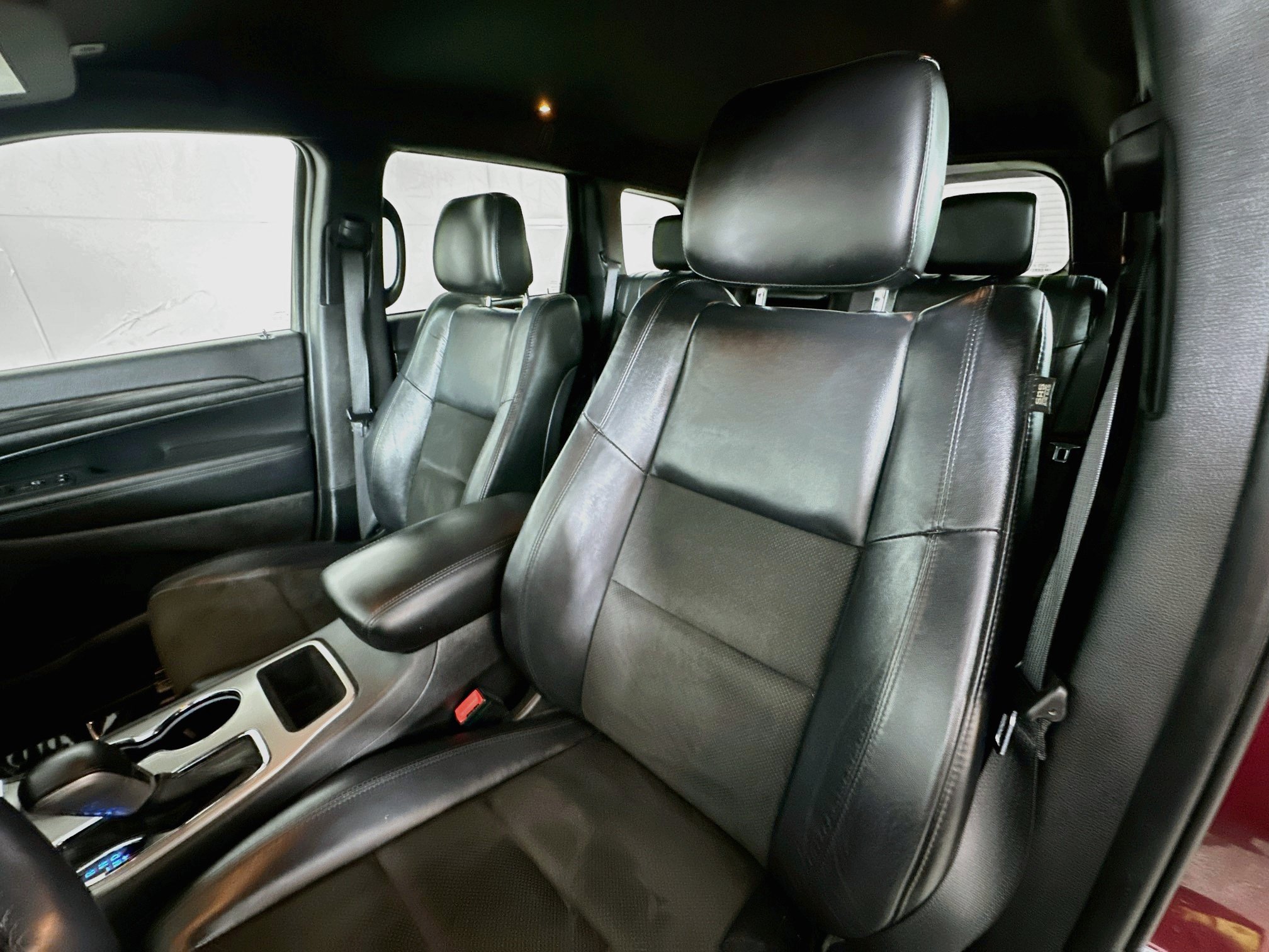 Used 2021 Jeep Grand Cherokee Laredo X AWD/4WD image 20