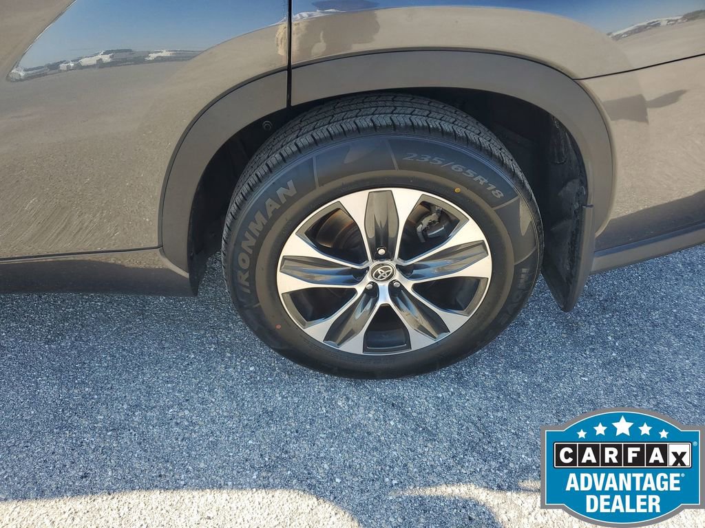 Used 2020 Toyota Highlander XLE image 20