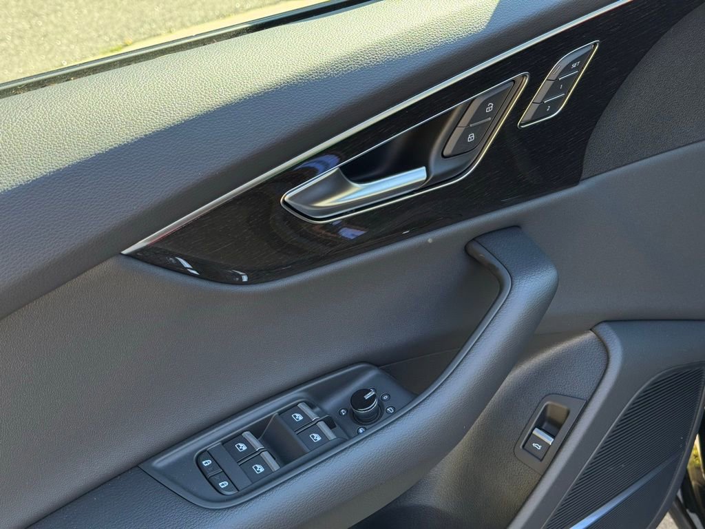 New 2026 Audi Q8 Premium image 17
