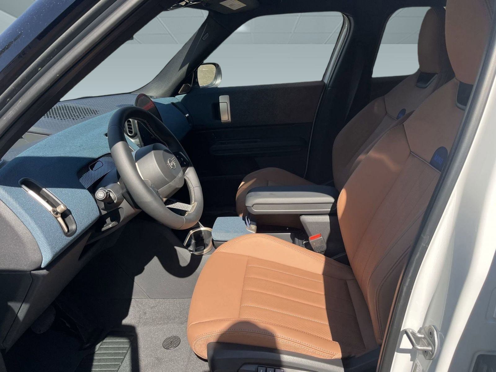 Used 2025 MINI Cooper Countryman S w/ Comfort Package Max image 5