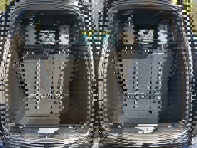 New 2026 Chrysler Pacifica Select image 9