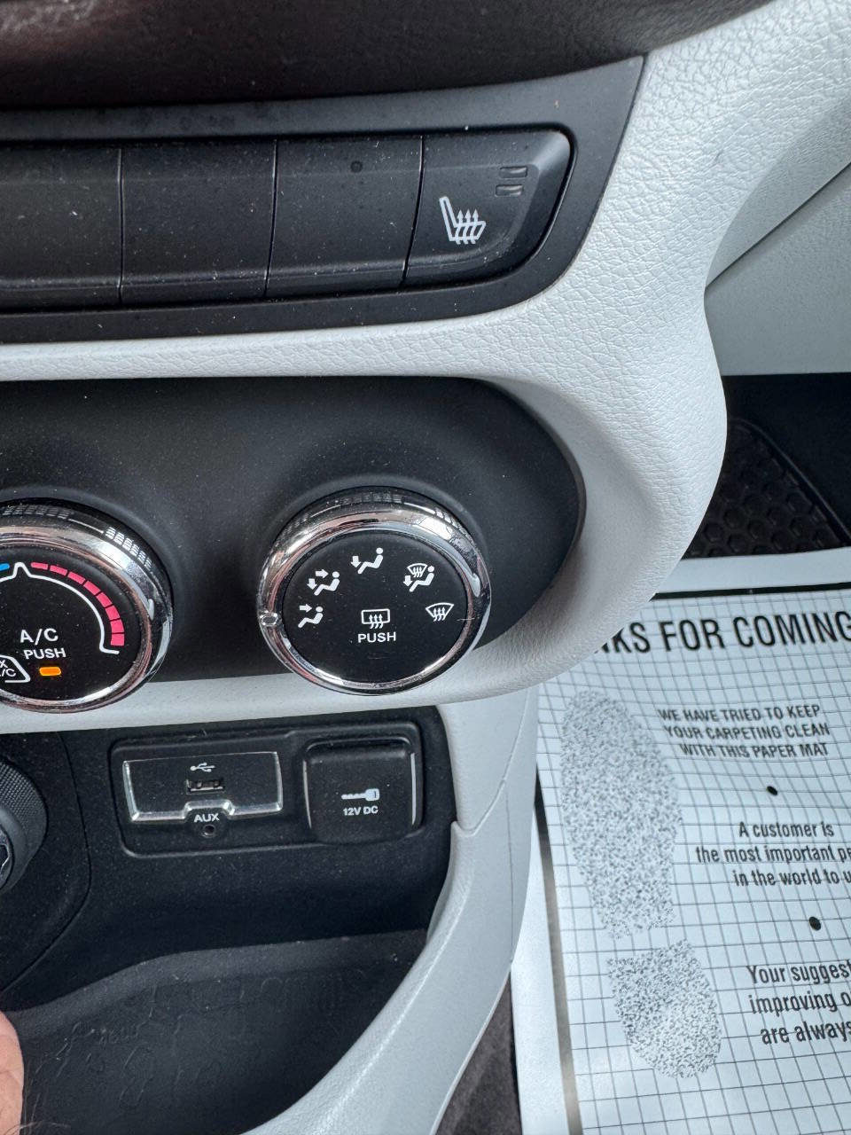 Used 2016 Jeep Renegade Latitude image 16