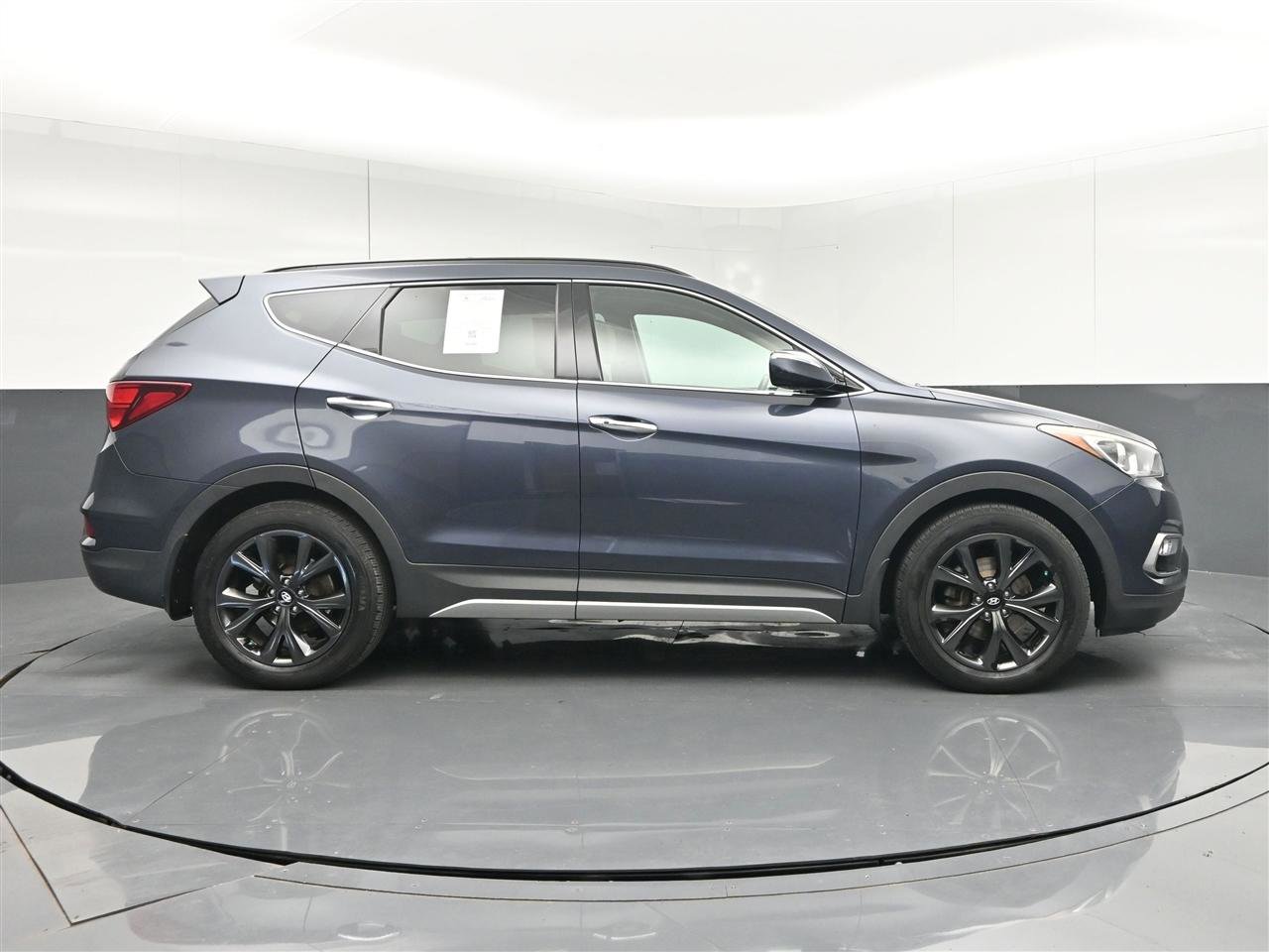 Used 2018 Hyundai Santa Fe Sport image 4