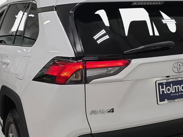 Certified 2024 Toyota RAV4 XLE AWD/4WD image 30