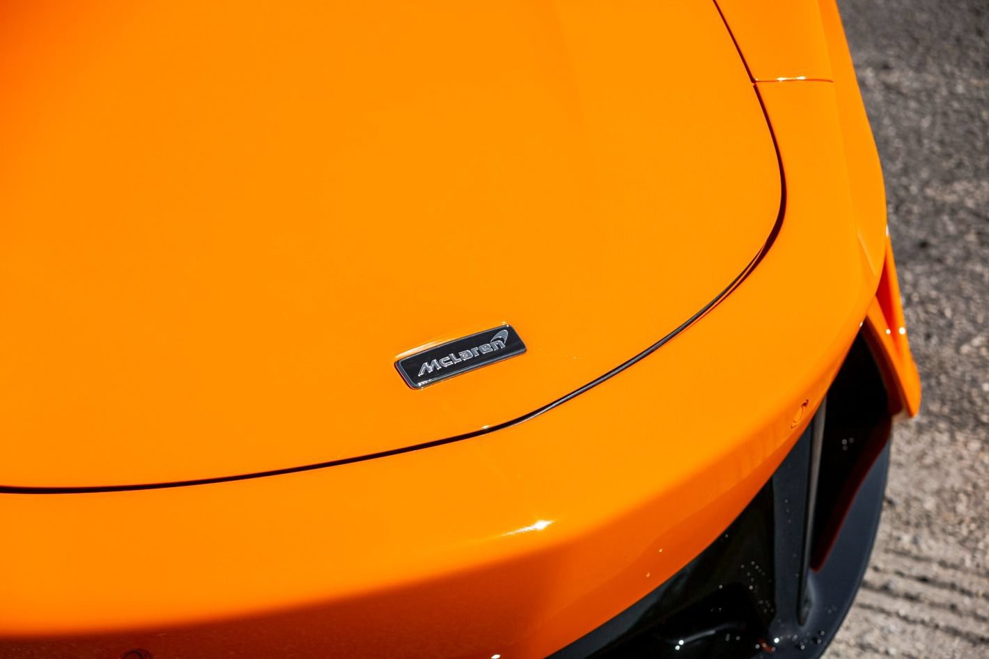 Used 2024 McLaren Artura RWD image 48