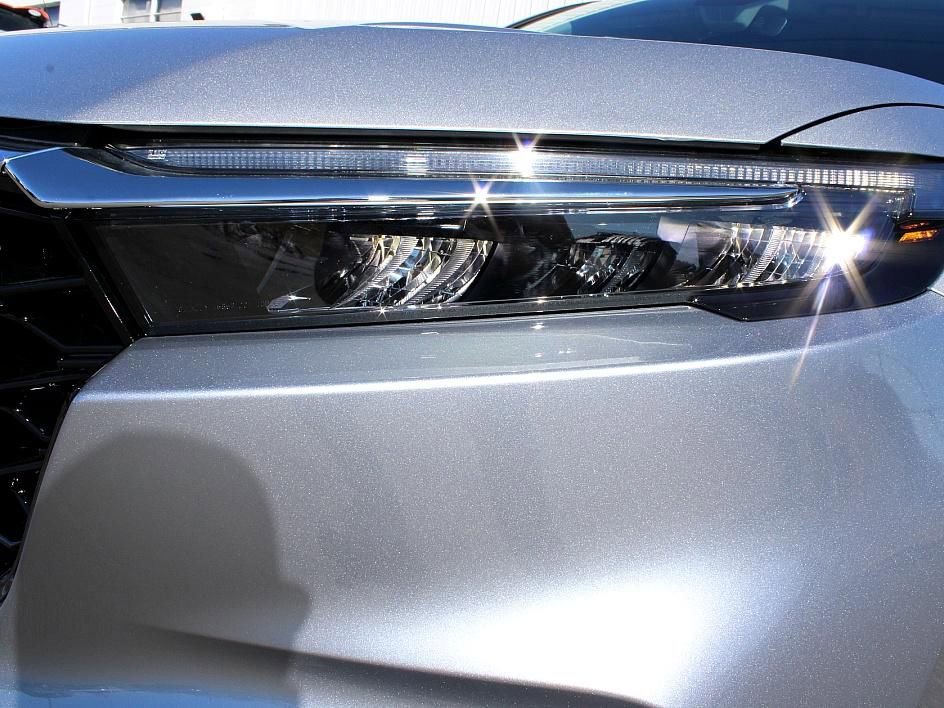 Used 2025 Honda CR-V EX-L image 10