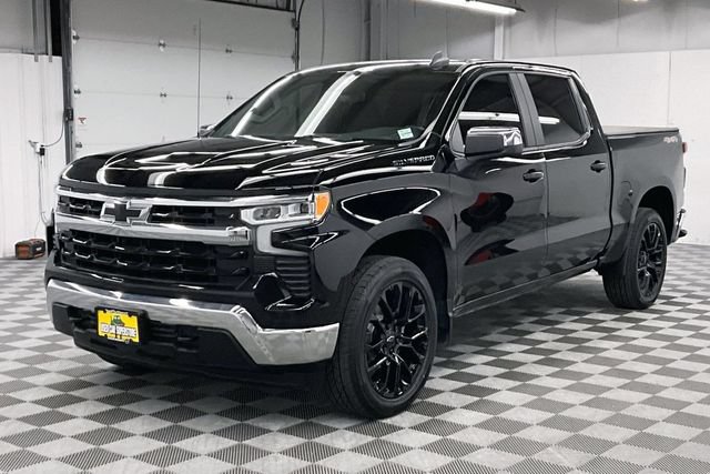 Used 2023 Chevrolet Silverado 1500 LT w/ LPO, Dark Essentials Package AWD/4WD image 12