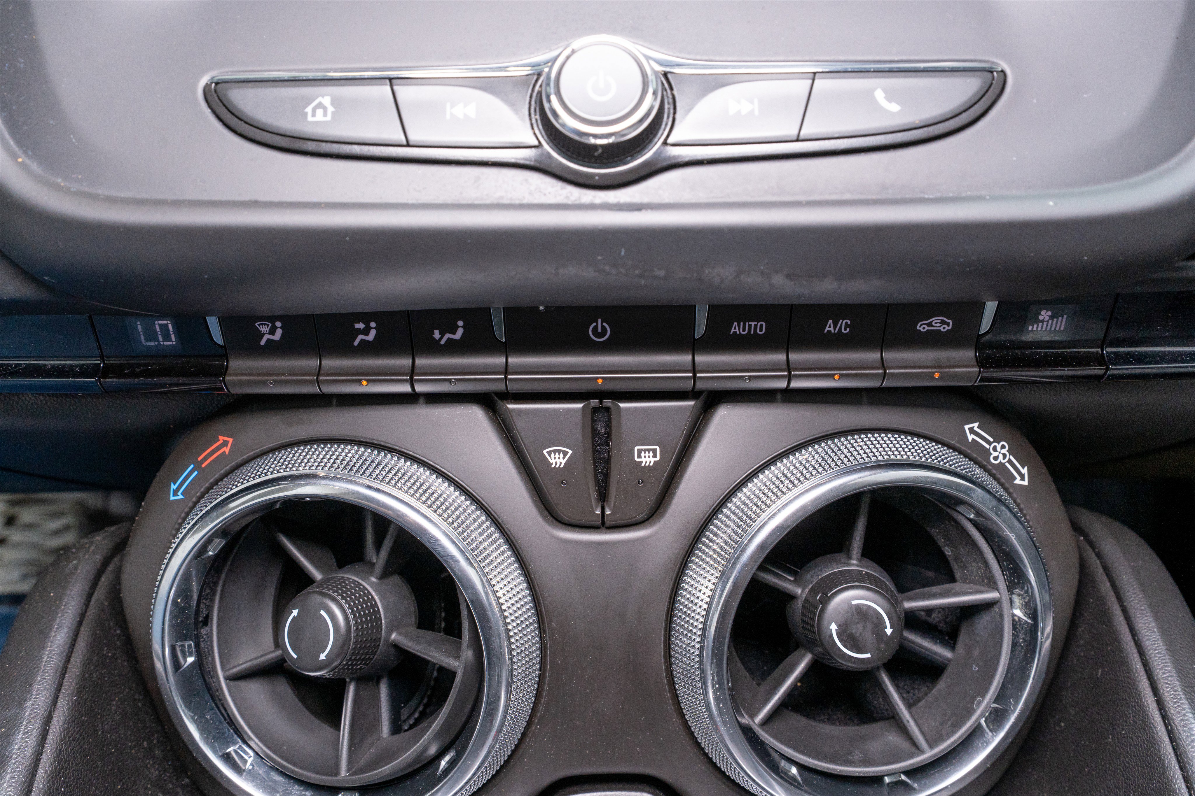 Used 2017 Chevrolet Camaro LT image 19