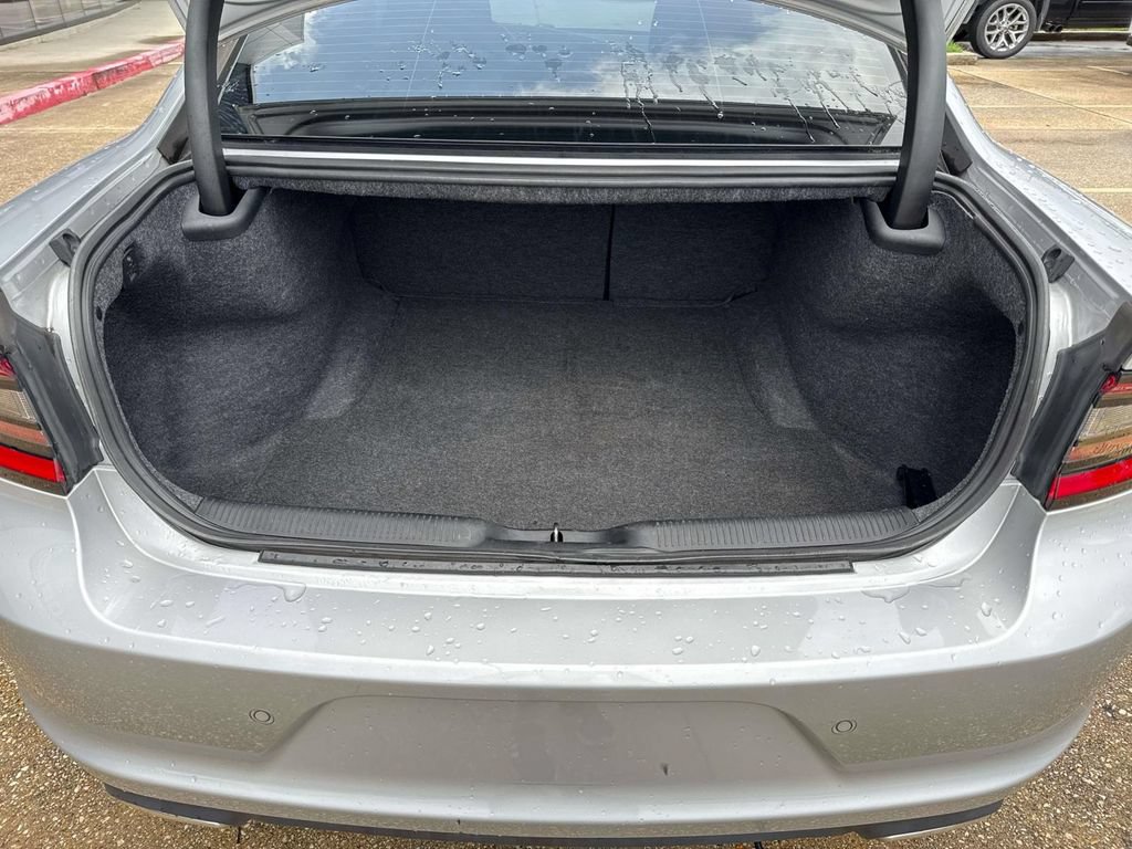 Used 2022 Dodge Charger SXT RWD image 8