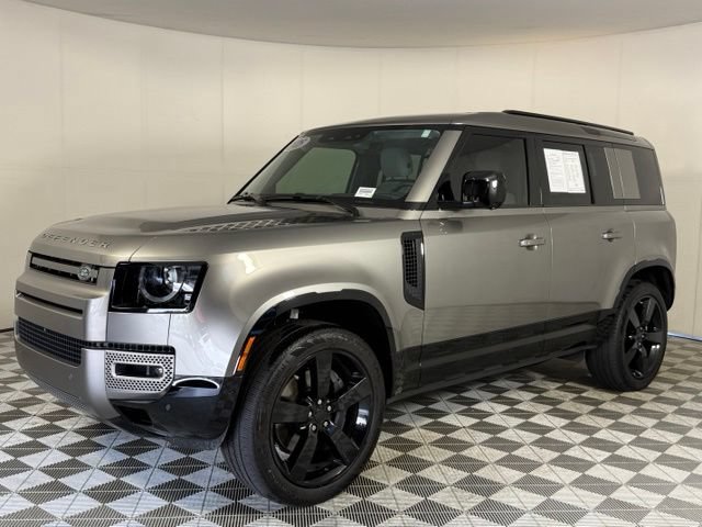 Used 2025 Land Rover Defender 110 X-Dynamic SE AWD/4WD image 2