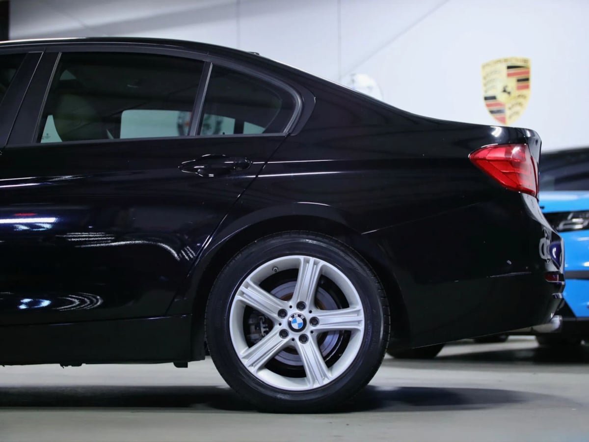 Used 2012 BMW 328i Sedan RWD image 17
