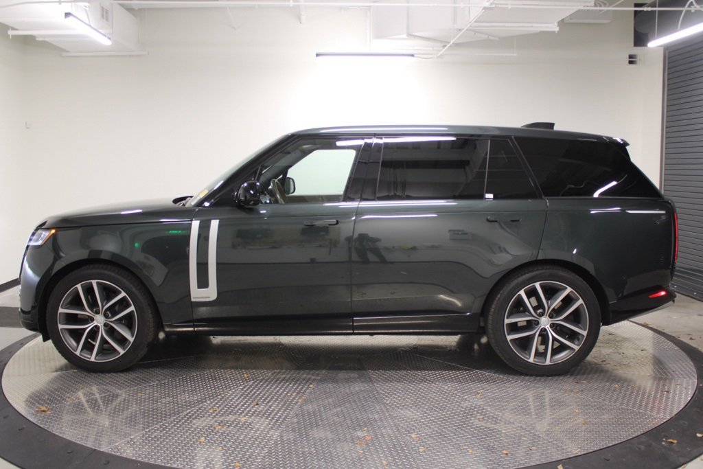 Used 2024 Land Rover Range Rover Long Wheelbase Autobiography video 2