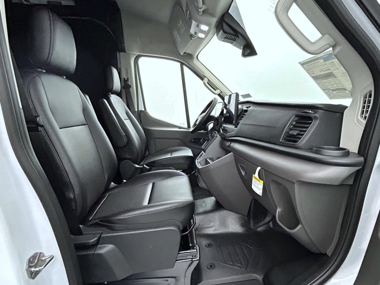 New 2027 Ford Transit 250 148 Medium Roof w/ Load Area Protection Package RWD image 15
