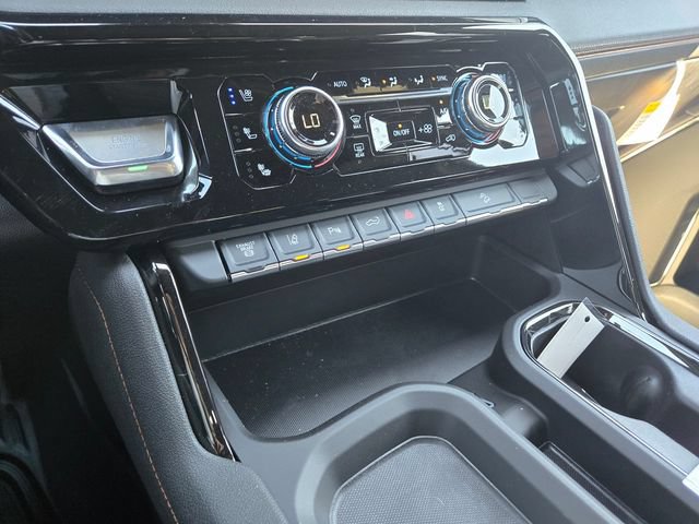 New 2026 GMC Sierra 2500 AT4 w/ Technology Package AWD/4WD image 15