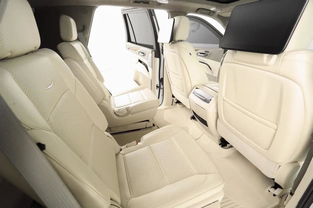 Used 2023 Cadillac Escalade Sport Platinum w/ LPO, ONYX Package AWD/4WD image 36