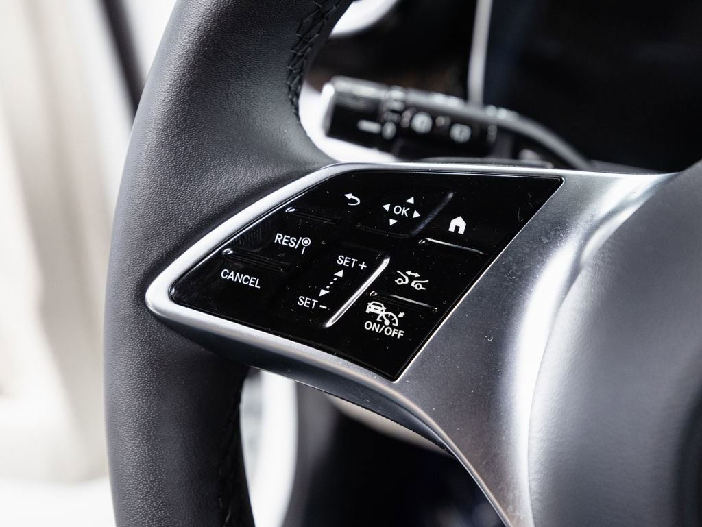 Used 2026 Mercedes-Benz GLC 350e 4MATIC image 11