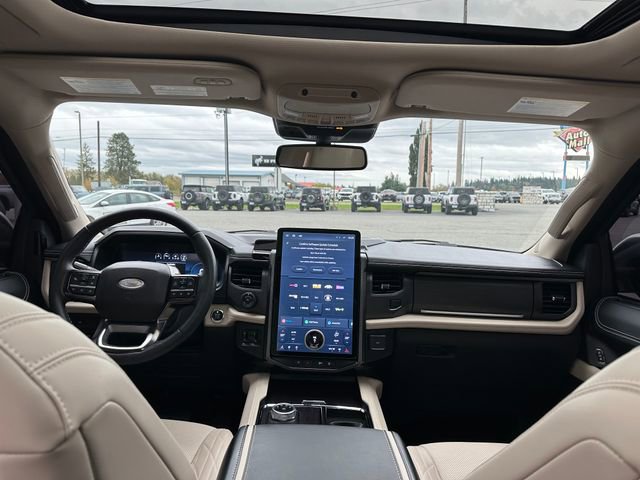 Used 2024 Ford Expedition Platinum image 21