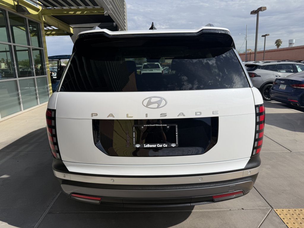 Used 2026 Hyundai Palisade SEL FWD image 13
