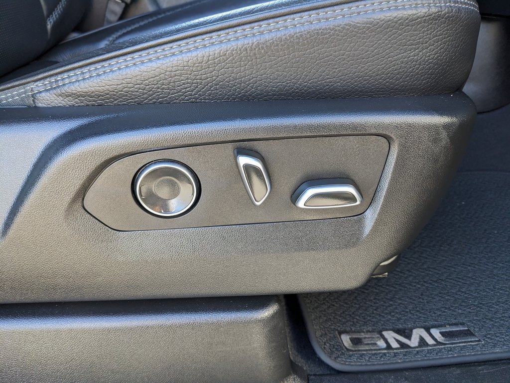Used 2024 GMC Yukon XL Denali image 58