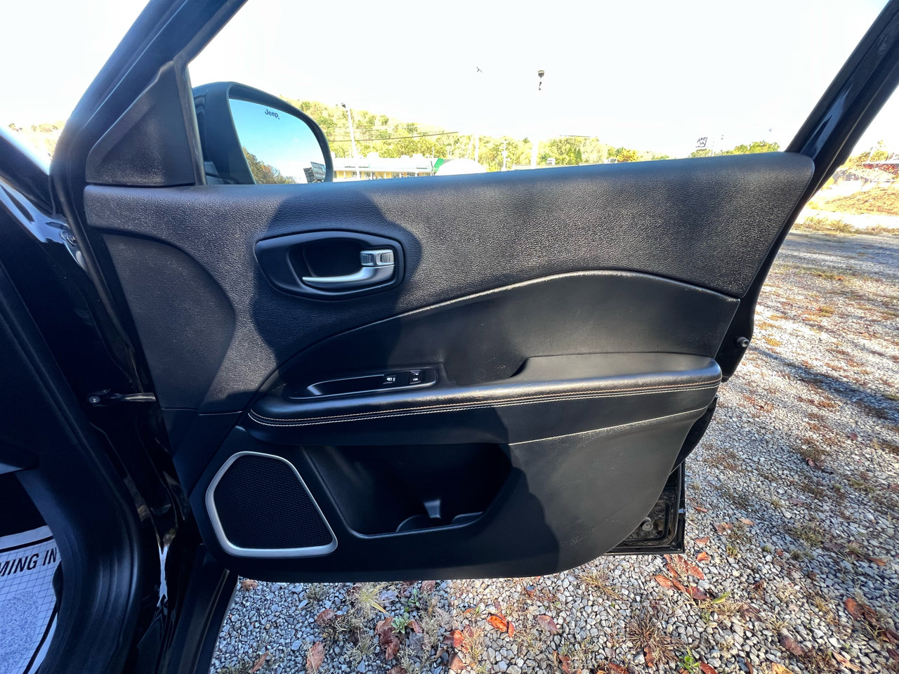 Used 2020 Jeep Compass Latitude w/ Cold Weather Group image 30