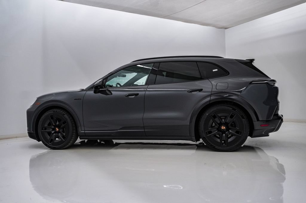 New 2026 Porsche Cayenne Electric AWD/4WD image 2