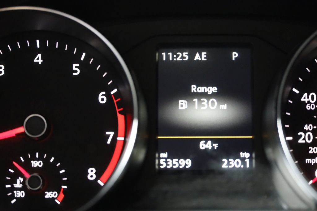 Used 2017 Volkswagen Passat 1.8T SEL Premium image 44