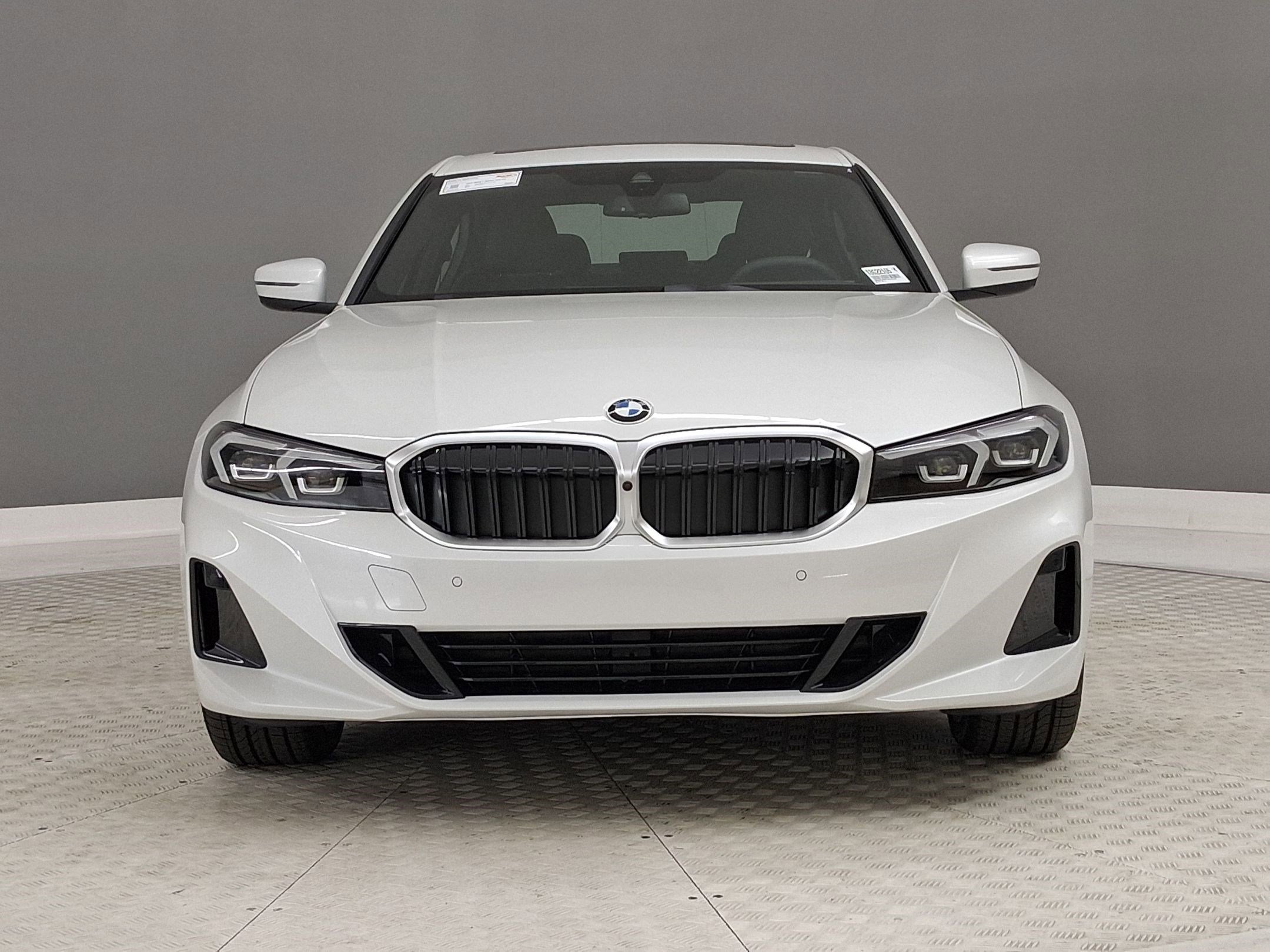New 2026 BMW 330i Sedan w/ Convenience Package image 4