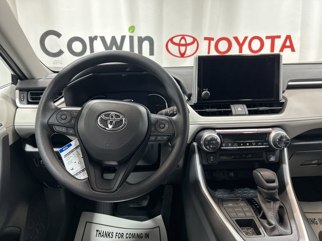 Used 2025 Toyota RAV4 XLE image 22