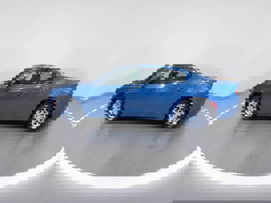 Used 2022 Dodge Charger SXT w/ Leather Interior Group image 5