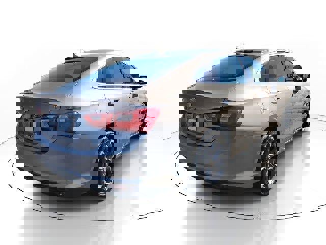 Used 2023 Chevrolet Malibu LT image 3