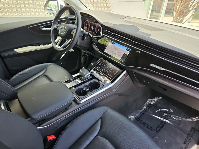 Used 2023 Audi Q8 Prestige AWD/4WD image 26