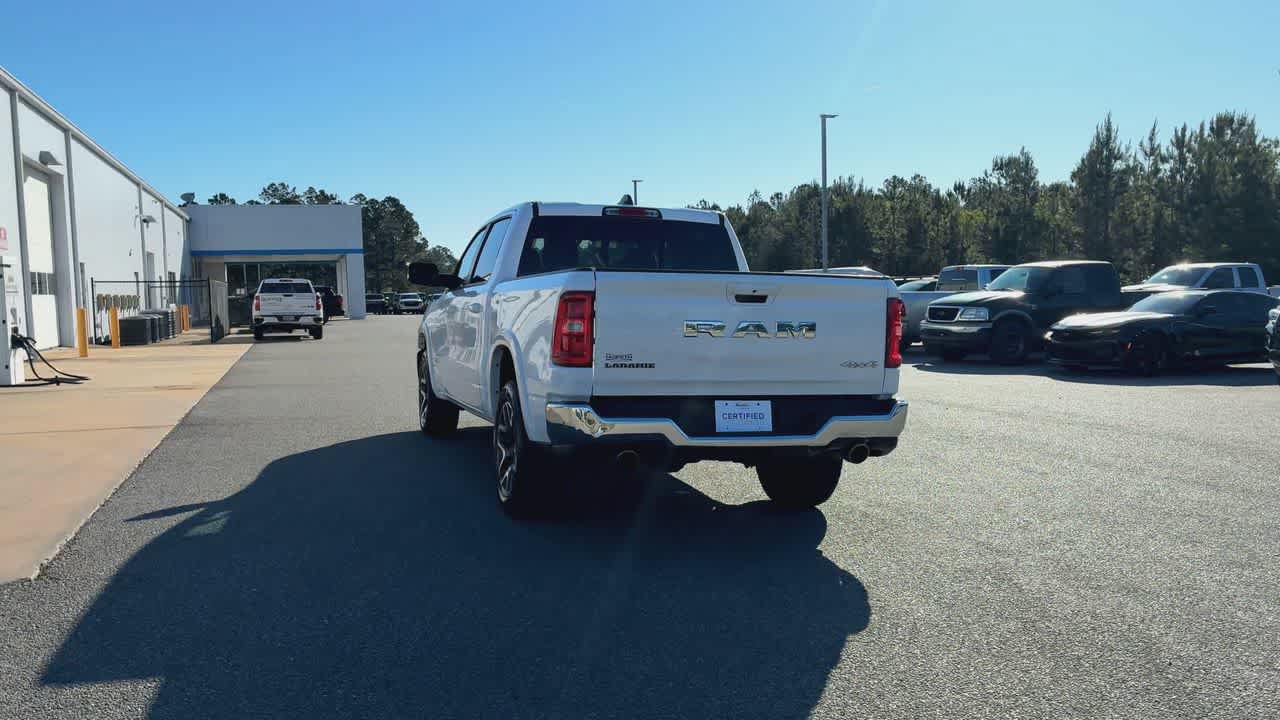 Used 2025 RAM 1500 Laramie AWD/4WD image 7