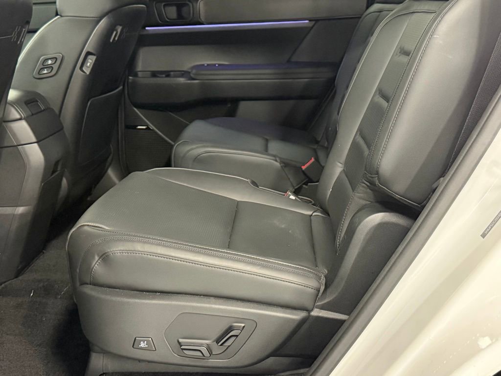 New 2025 Hyundai Santa Fe Calligraphy image 23