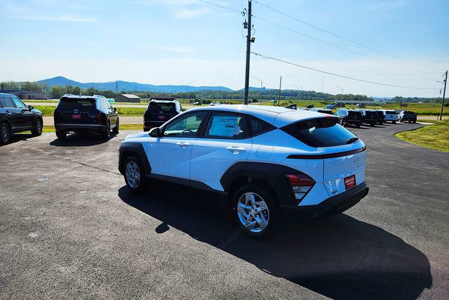New 2027 Hyundai Kona SE FWD image 5