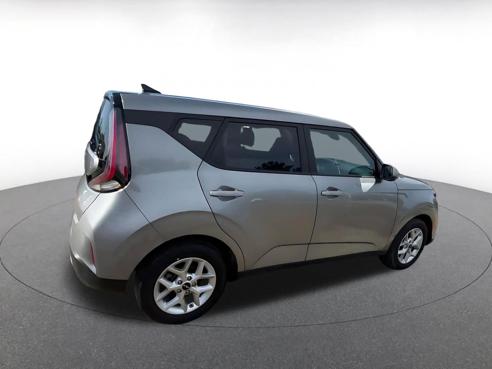 Used 2025 Kia Soul LX w/ LX Technology Package image 15