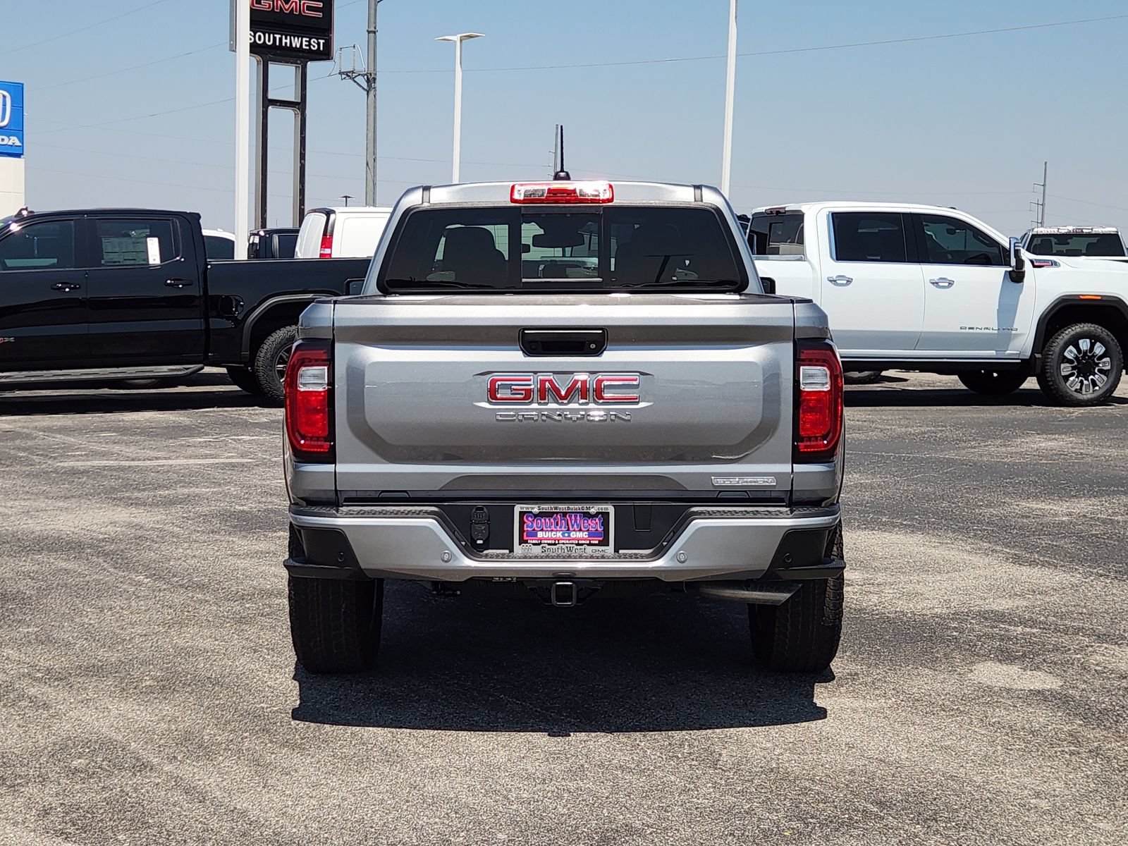 New 2026 GMC Canyon Elevation w/ Convenience Package RWD image 8
