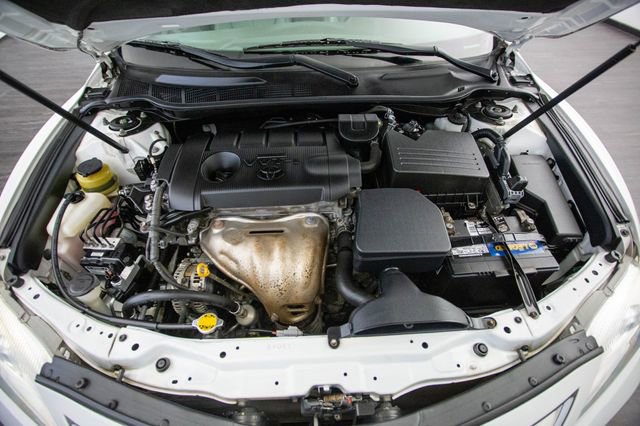 Used 2011 Toyota Camry XLE w/ XLE Extra-Value Pkg #2 image 13