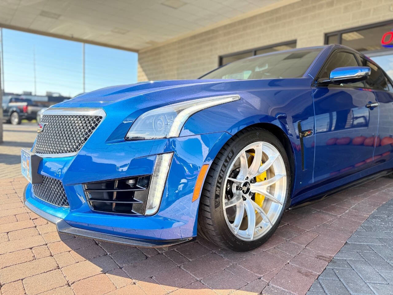 Used 2018 Cadillac CTS V w/ Luxury Package RWD image 30